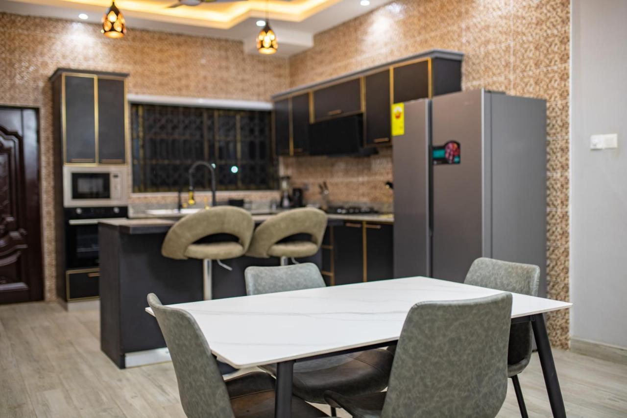 Cloud9 Apartments Accra Bagian luar foto